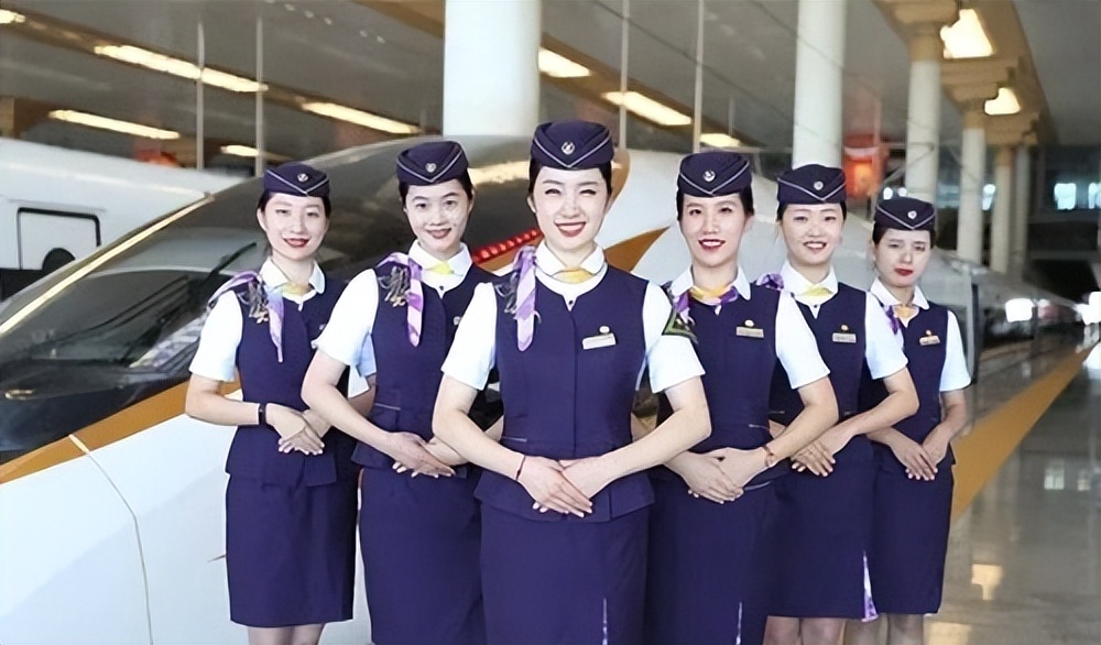 中专哪个专业适合男生,中专学校男生学什么专业比较好