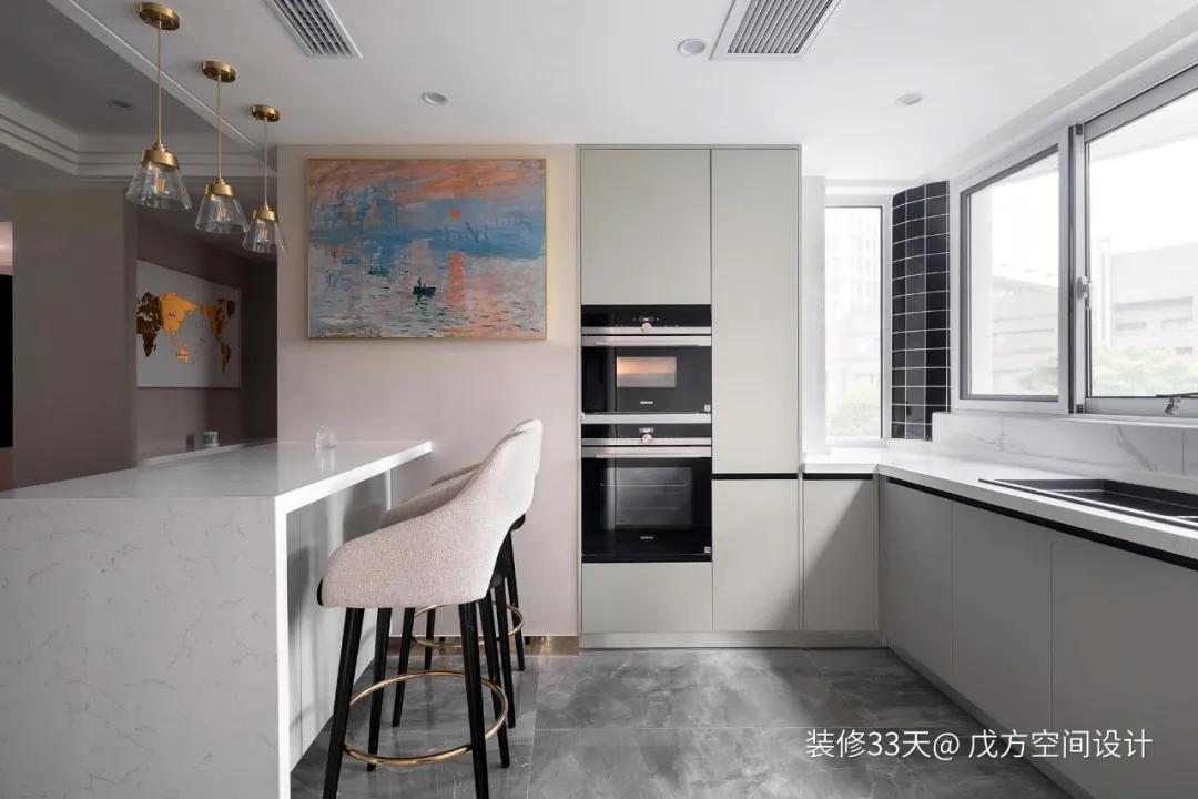 想要轻奢但预算低怎么办？金属、鎏金、大理石、钢琴、皮革、木地