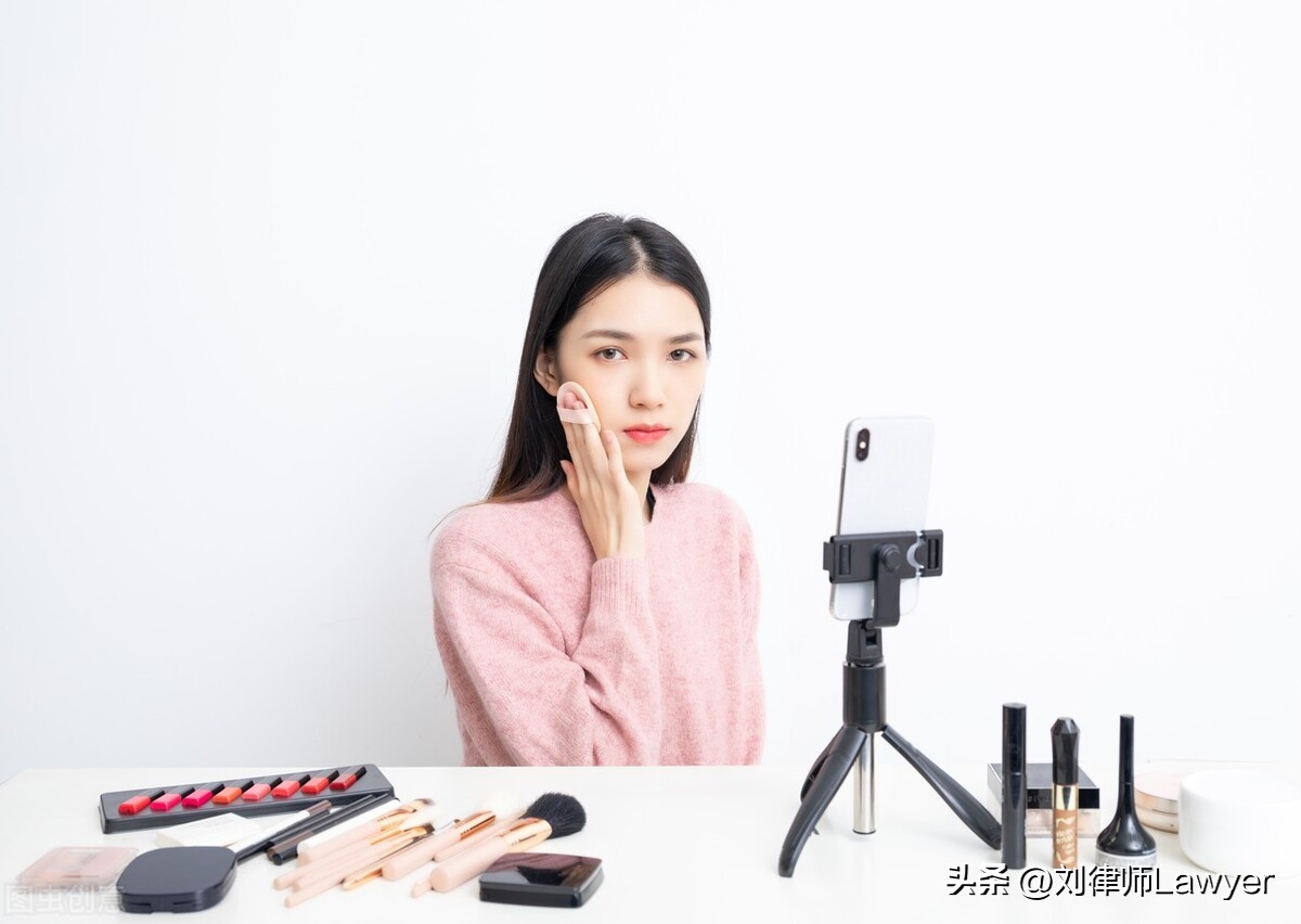 假鞋窝点售鞋2万双涉案150余万,卖假鞋2亿被抓