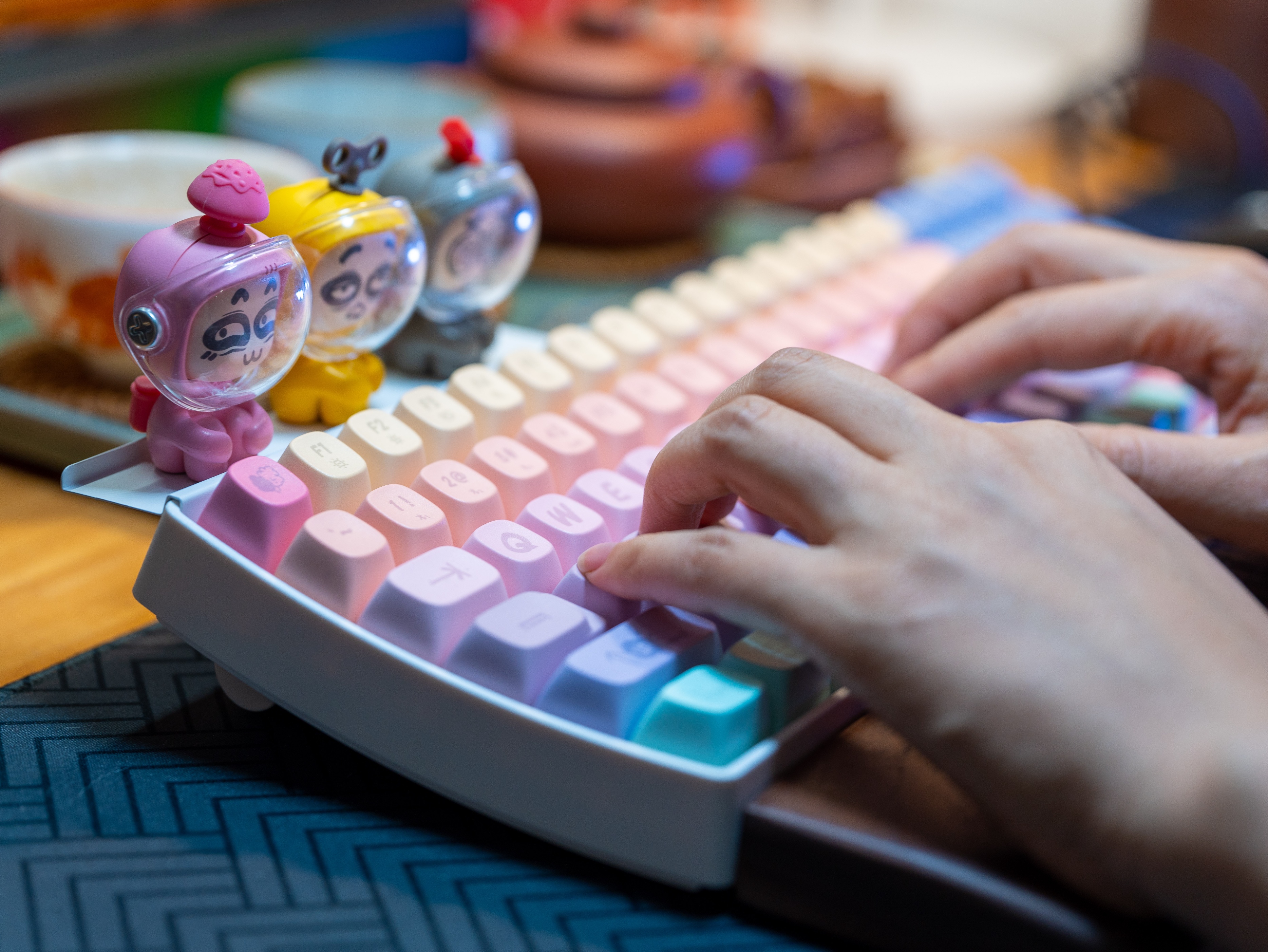 情人节送女朋友礼物女朋友回礼吗,第一次情人节送女生500的礼物