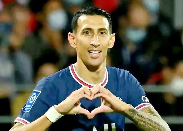 足球进球标志性庆祝动作,迪马利亚进球庆祝动作有哪些