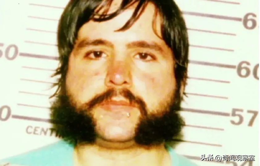 *底卧**与杀手的惊险对碰，热播美剧《BlackBird》背后的真实故事