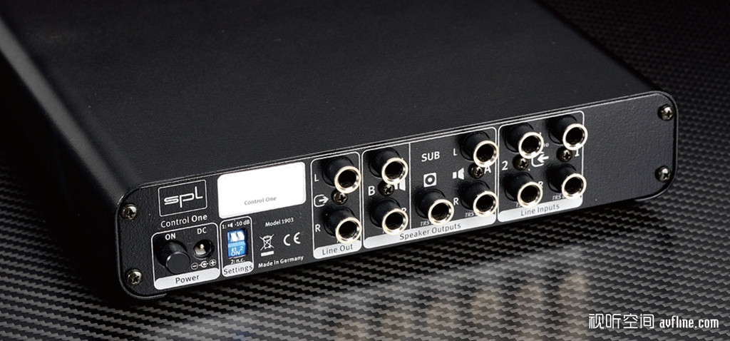 将入门级母带*听设监备**带回家：试听splOne系列产品