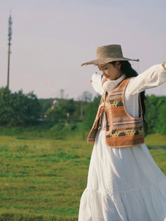 入秋穿搭牛仔马甲,适合秋日穿搭的马甲