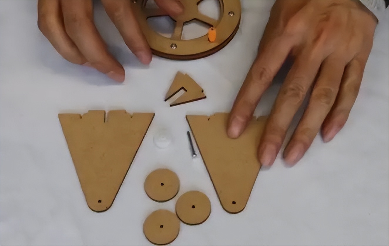 科学小制作发电灯,手工制作磁铁发电节能灯