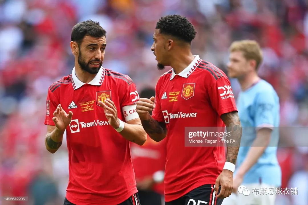 足总杯决赛再现错版球衣？