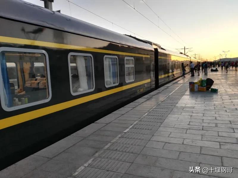 重庆西到拉萨z223火车票价,重庆到拉萨z223路过哪些地方