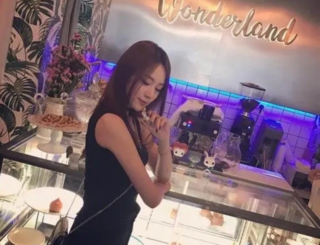 范志毅大女儿范斯晶,范志毅女儿范斯晶现在怎么样了