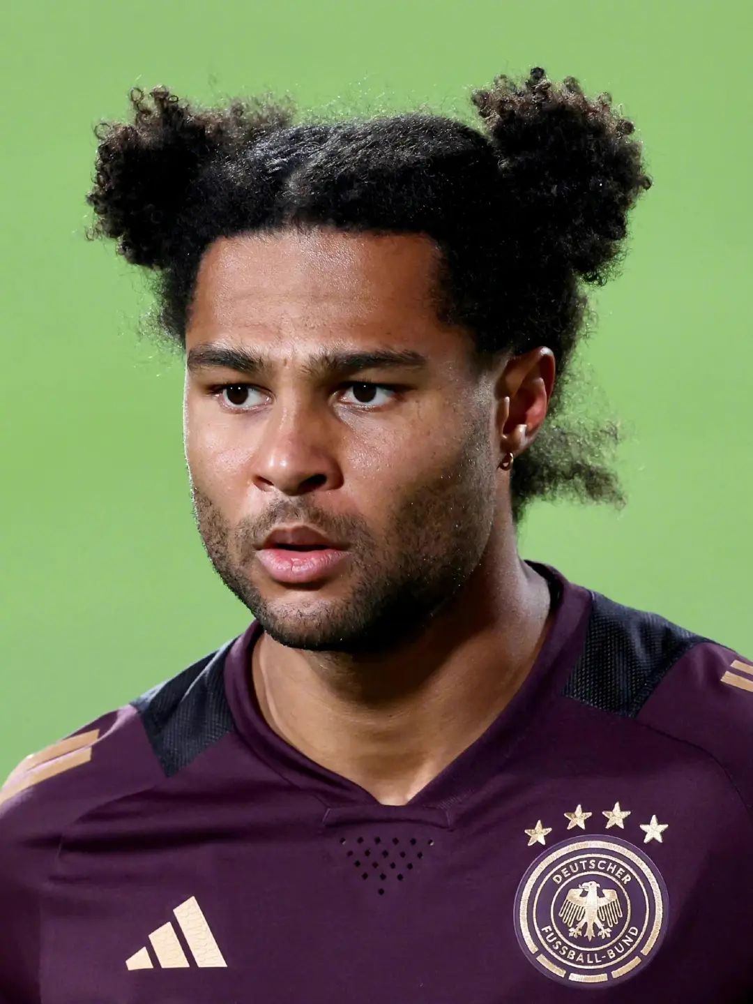 巴舒亚伊世界杯搞笑,巴舒亚伊美甲