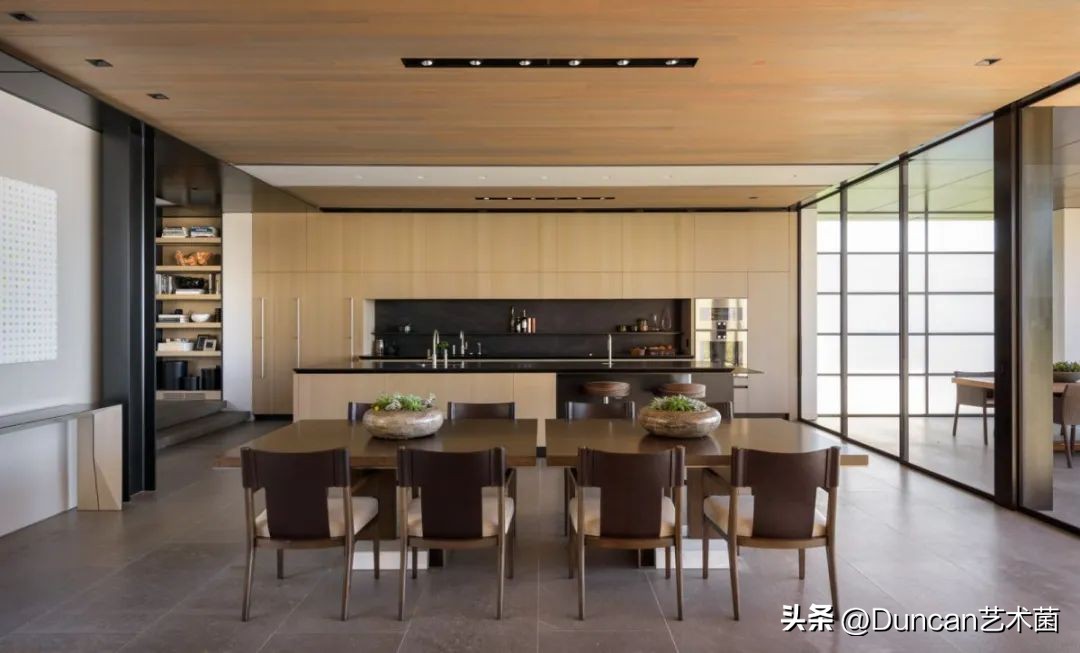 西雅图LucasInterior古朴隐逸的度假住宅