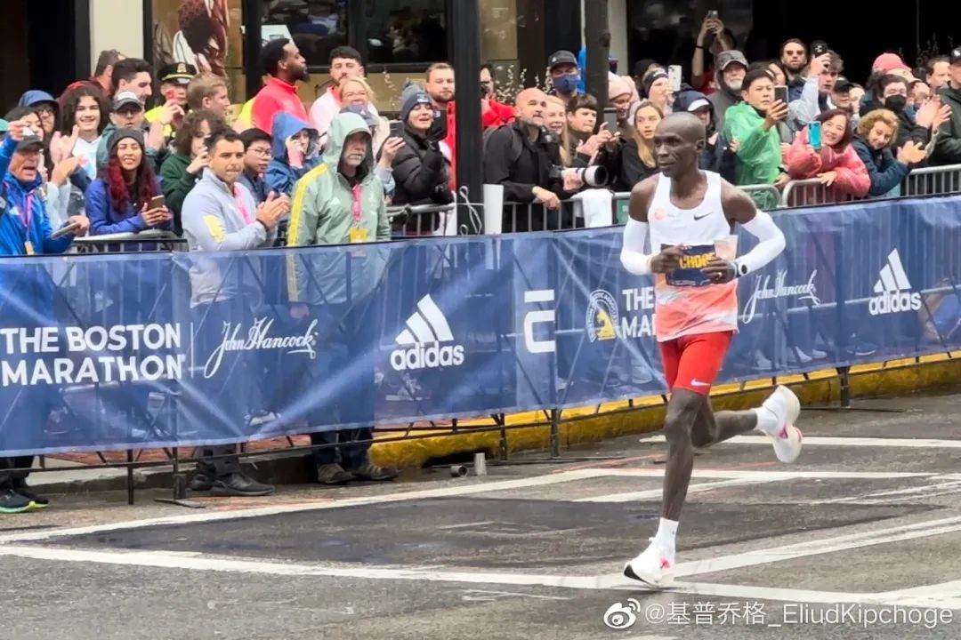 娉㈤┈鍩烘櫘涔旀牸鏃犵紭鍗啎,娉㈤┈鍩烘櫘涔旀牸