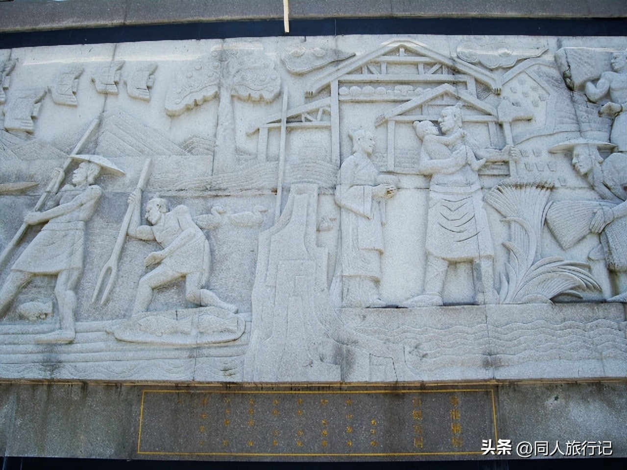 登上山顶最高峰看美景,登上山顶高台看全青岛美景