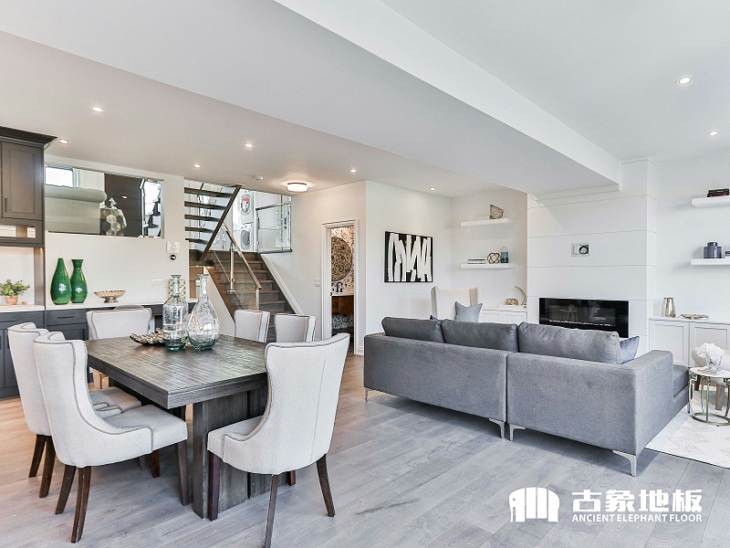 现在装修木地板选什么颜色好看,装修选什么颜色的木地板好看