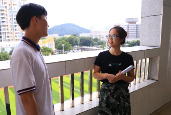 教师穿孕妇装被举报结果,老师穿孕妇装被举报后续处理