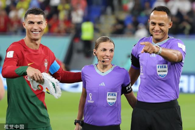 世界杯第一名女裁判,女裁判足球世界杯