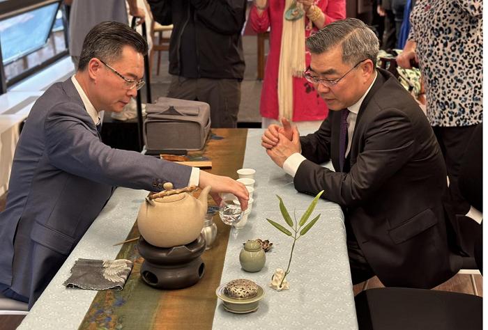 八马茶业受邀亮相联合国总部、驻美大使馆，开展中国非遗茶文化推广，获多国代表点赞