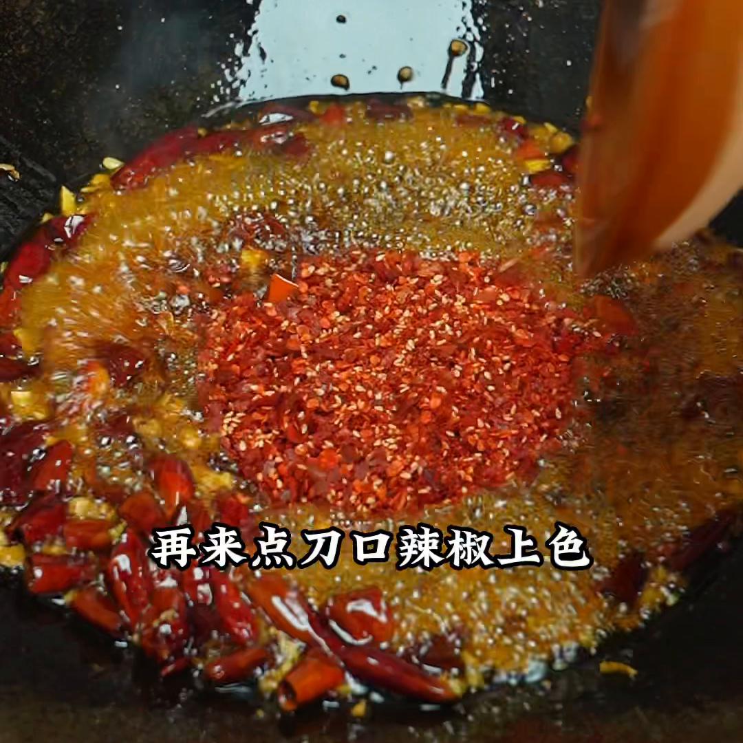 肥肠稍微有点味还是无味好吃,干锅肥肠吃起来臭臭的