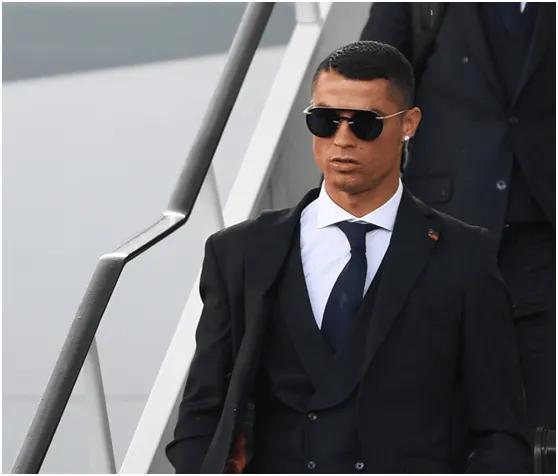 c罗梦回曼联,c罗梦回校园时代