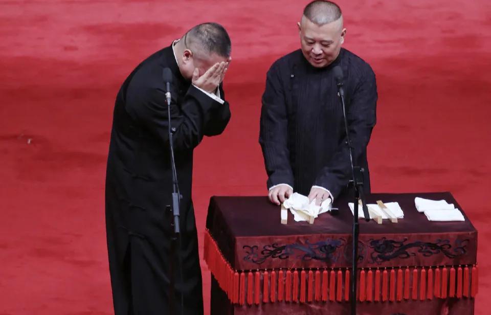 岳云鹏下春晚去找郭德纲,岳云鹏参加春晚郭德纲去探班