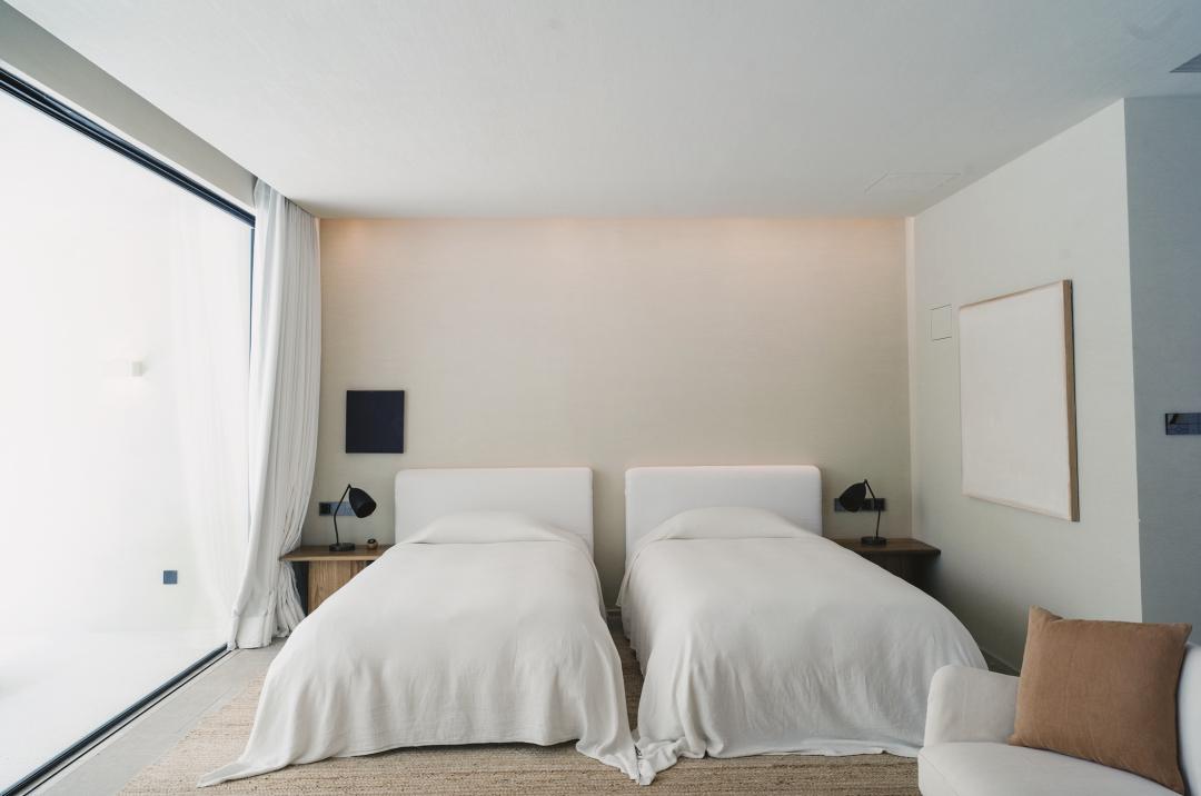 三亚沙滩和碧海蓝天,三亚有清澈的海水和美丽的沙滩