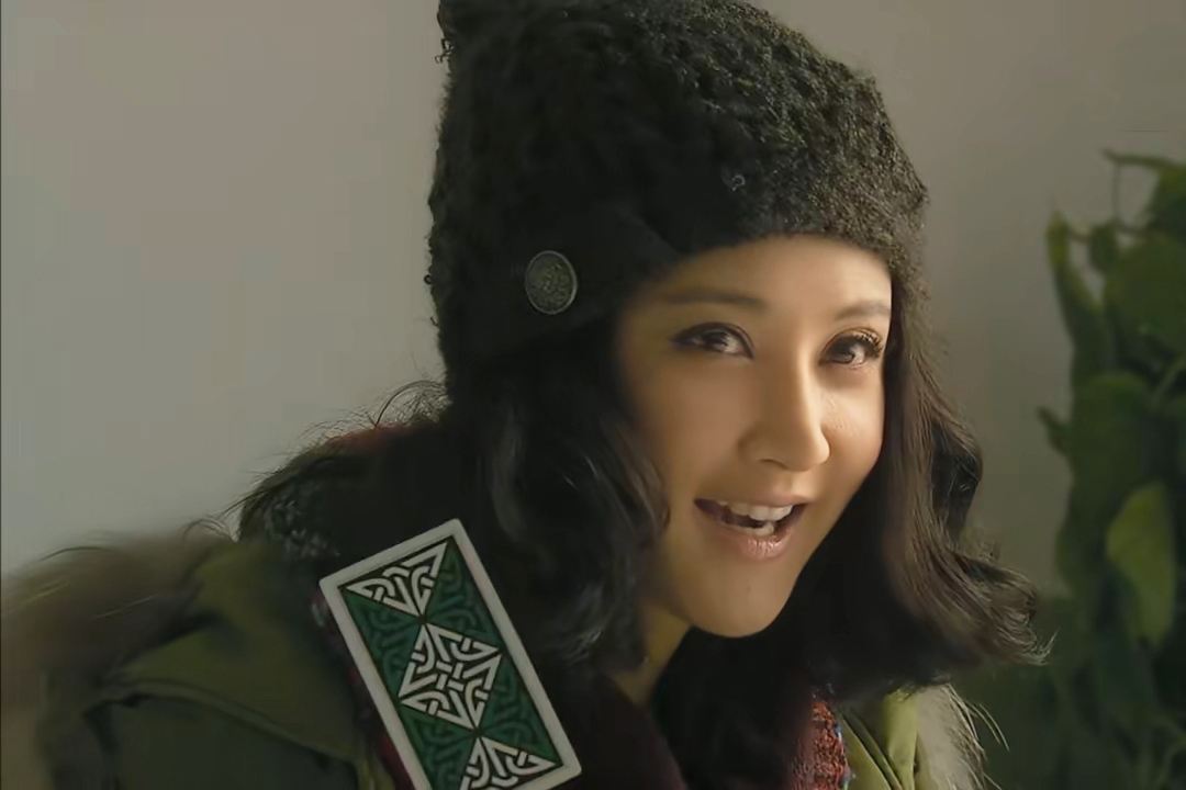 最近脸僵硬的女星,脸部变僵硬的女明星