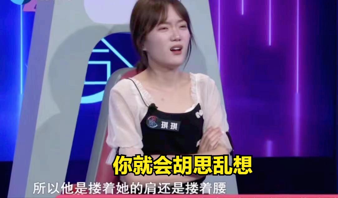 月薪5千背一万的包，女子深夜从酒吧出来，丈夫忍无可忍提离婚