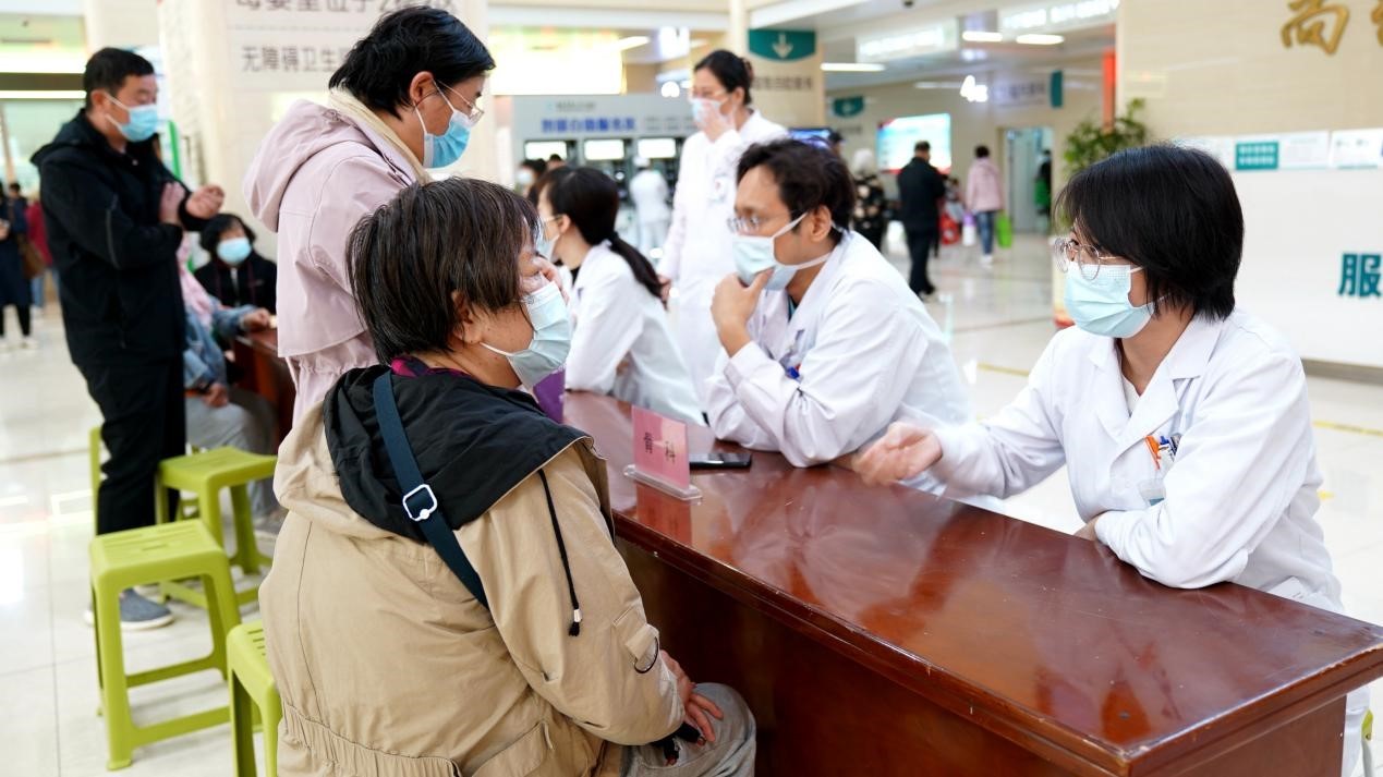 市中医医院开展痛风日义诊,世界痛风日主题活动