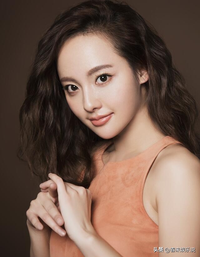 长得漂亮但不敢露额头的女星,额头宽的女演员