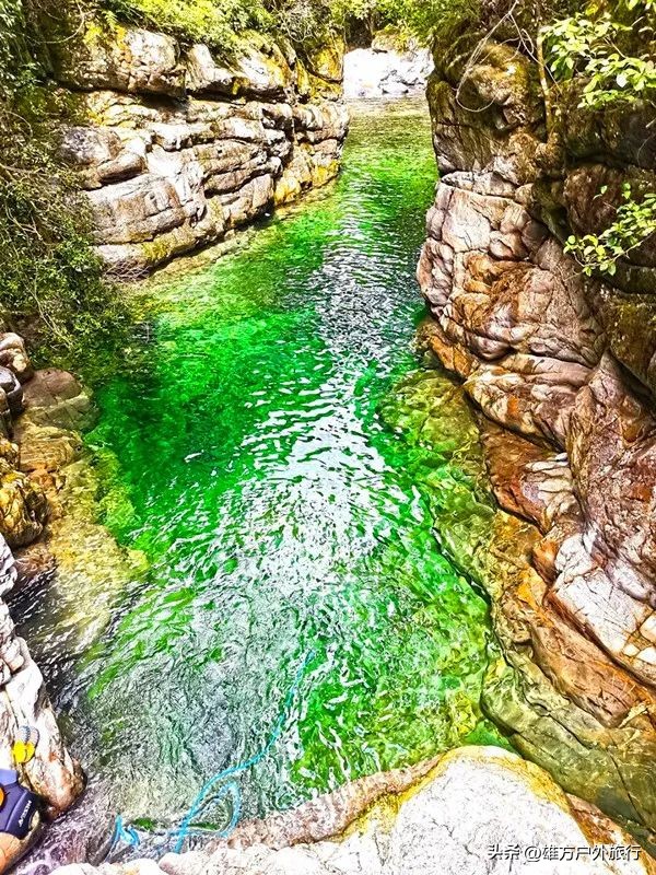 猴寨瀑布图片,猴寨溪谷