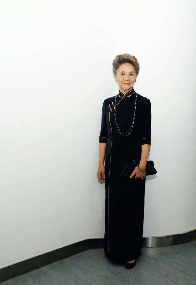 衣服在精不在多！减少买衣次数，还能穿衣好看才是聪明女人的追求