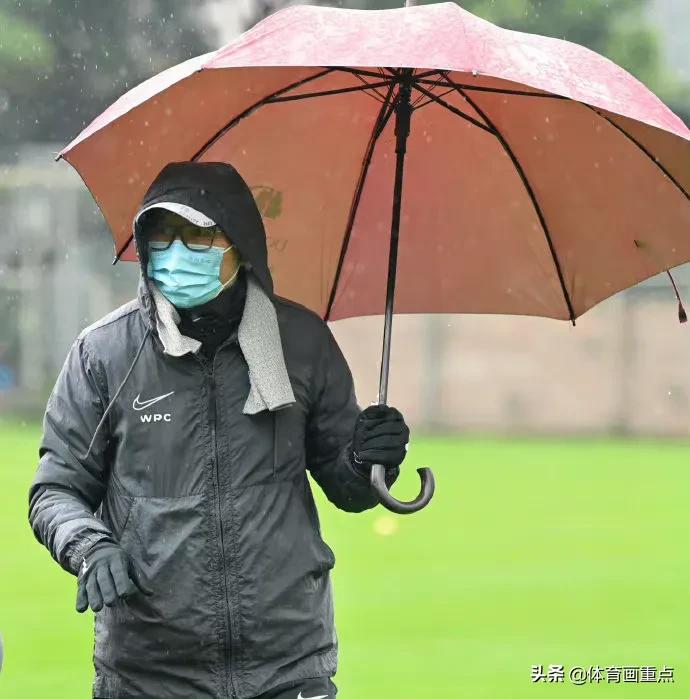 中国国足主教练将确定谢晖,中国足协邀请韩国主帅