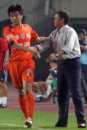 大羽进球庆祝,帽子戏法比赛进球