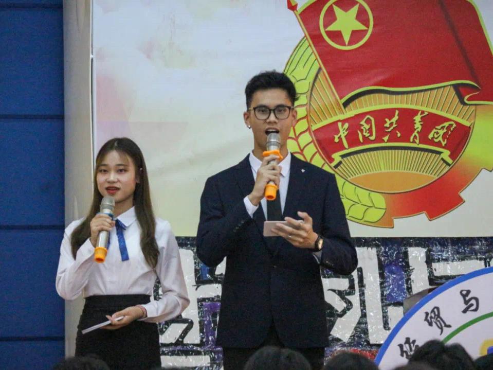 广州华立学院礼仪,广州华立学院外国语学院怎样