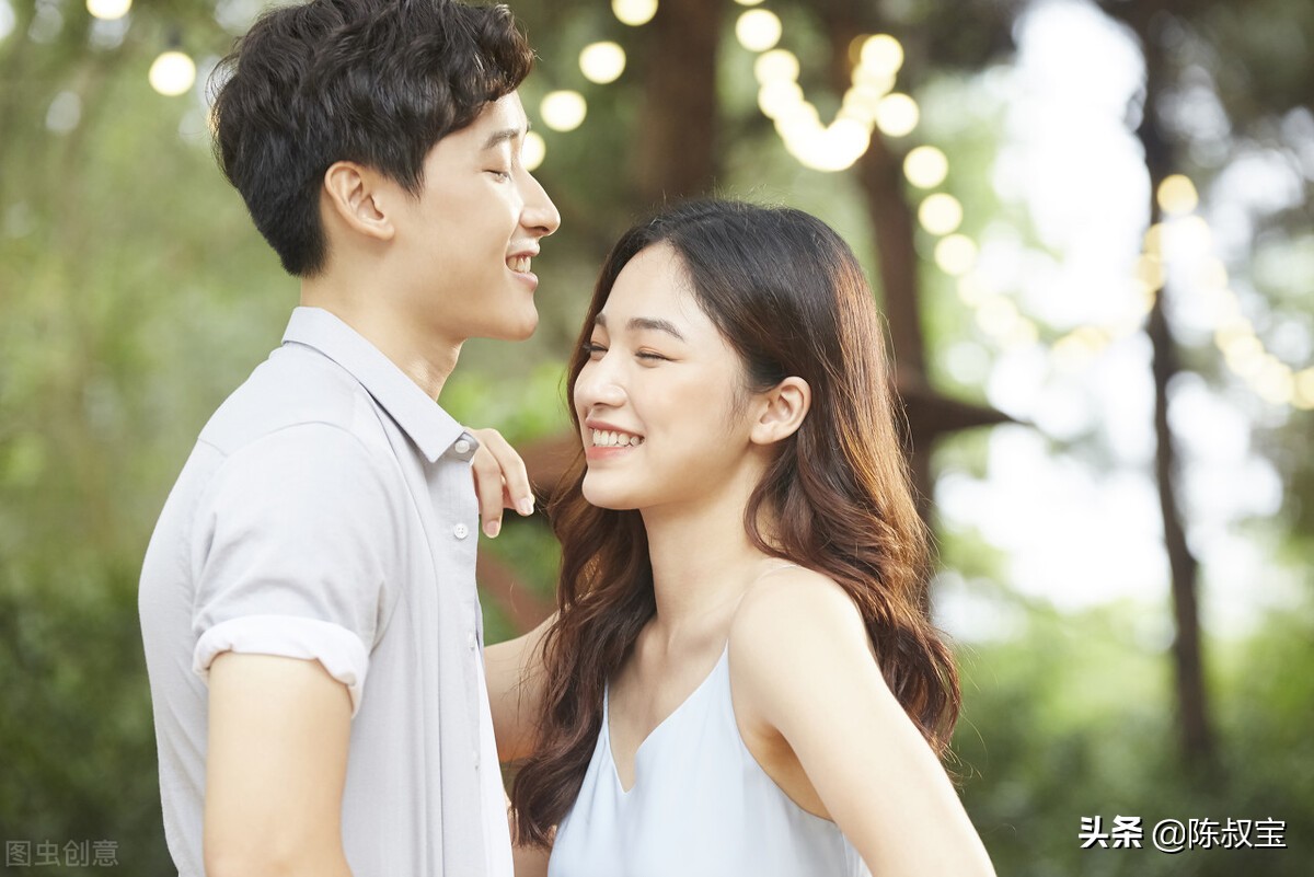 两性之间如何引导确认关系,两性之间怎么判断他爱你