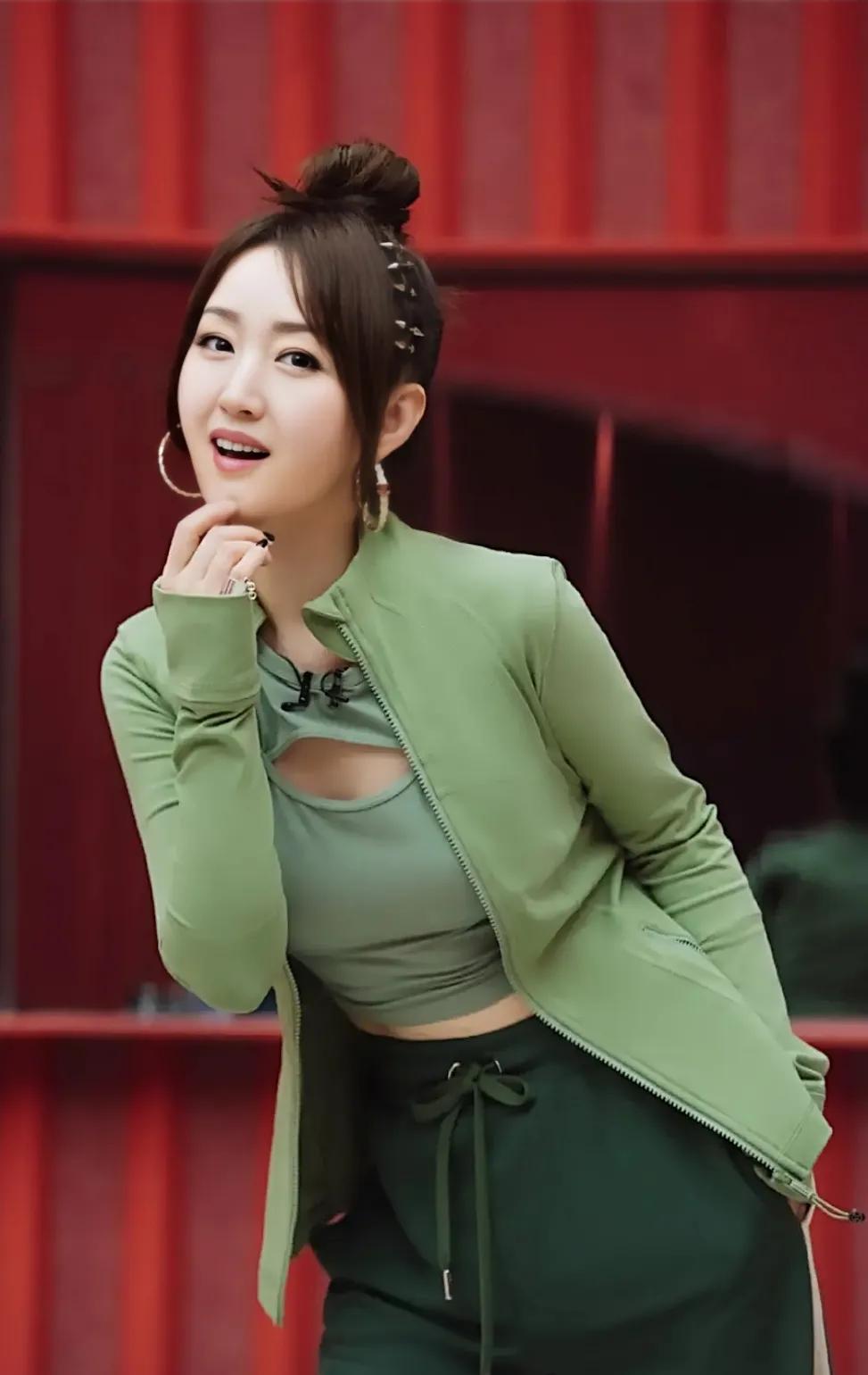 杨钰莹最迷人的采访,杨钰莹有多迷人