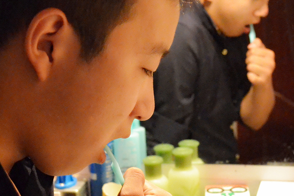 牙膏含有哪种成分对人的身体有害,含丁香和桂花成分的牙膏有哪一些