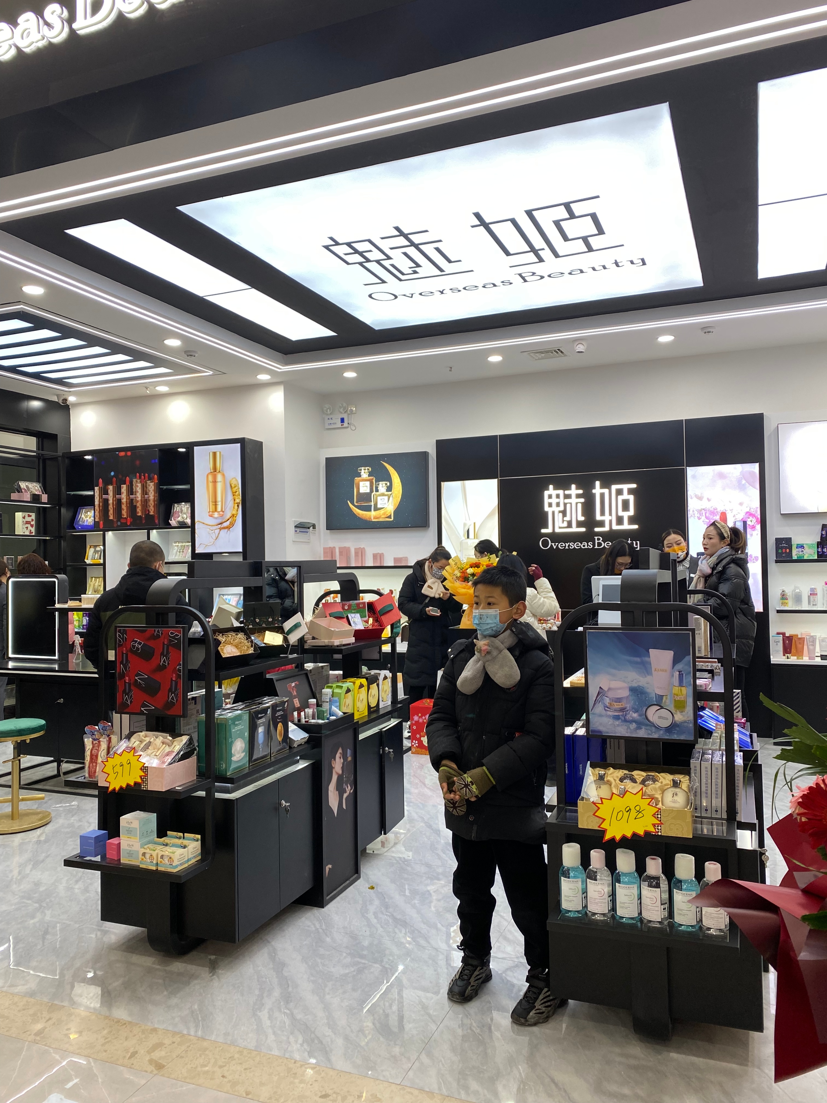 魅姬国际美妆店靠谱吗,olay白瓶和粉瓶的区别