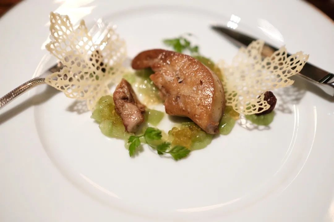 吃这两顿饭，需要二十万里挑一的好运气