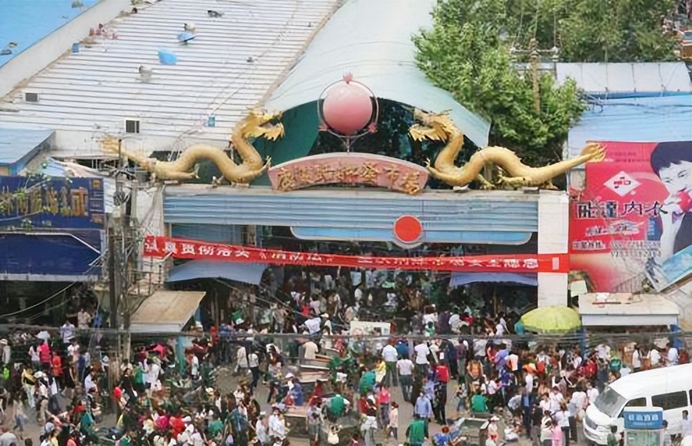 康复路：西安最早的年轻人时尚打卡地，曾盛极一时，如今却衰败