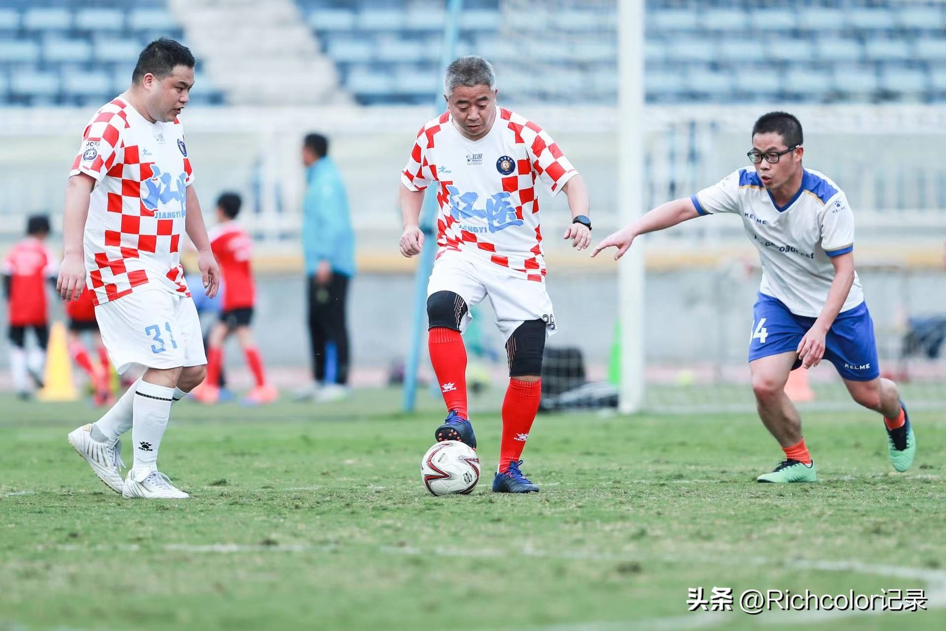 “足球博士”老邹和他的朋友们