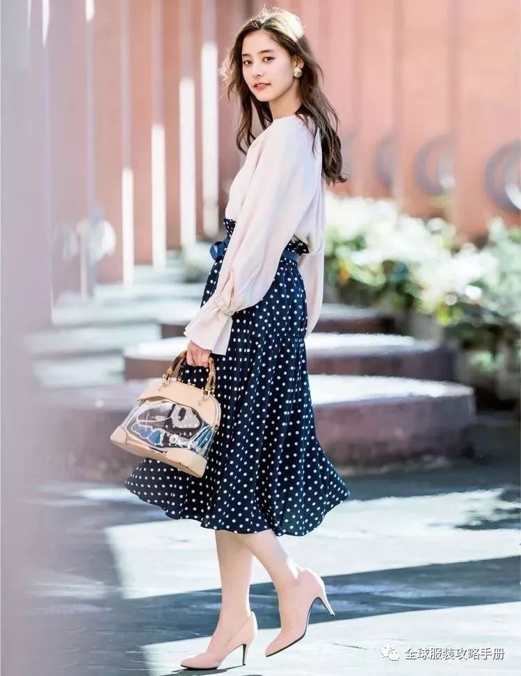 白衬衫怎么穿不脏,白衬衫怎么穿好看又干净