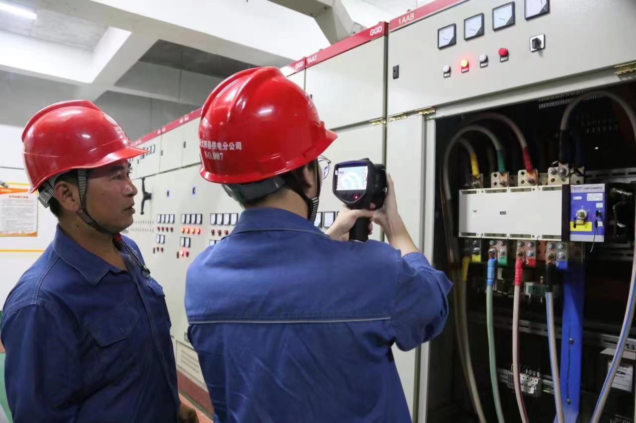 县供电公司战高温保供电,国网石泉县供电公司用心服务