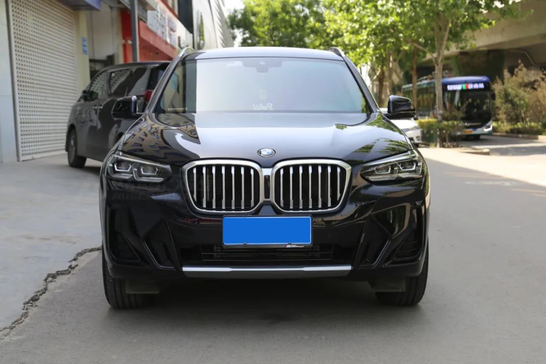 宝马x3改亮黑中网多少钱,宝马x3豪华版亮条改黑