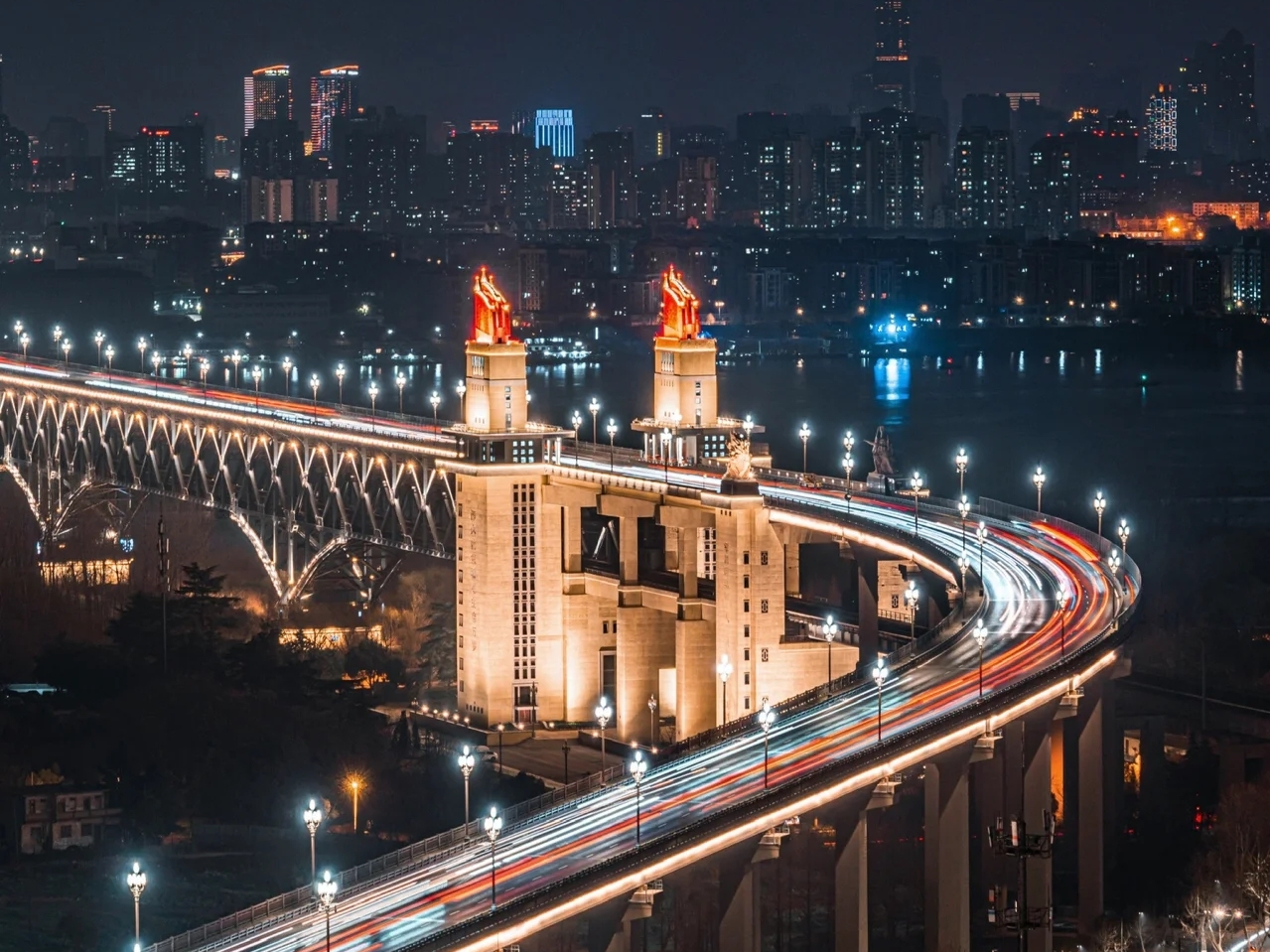 北上广深对外地人的态度,北上广深你喜欢哪里