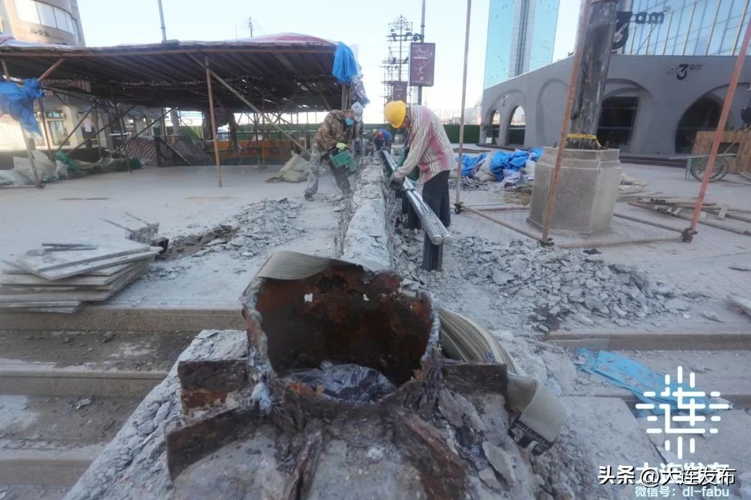 新世纪广场改造全过程,胜利广场改造前后对比