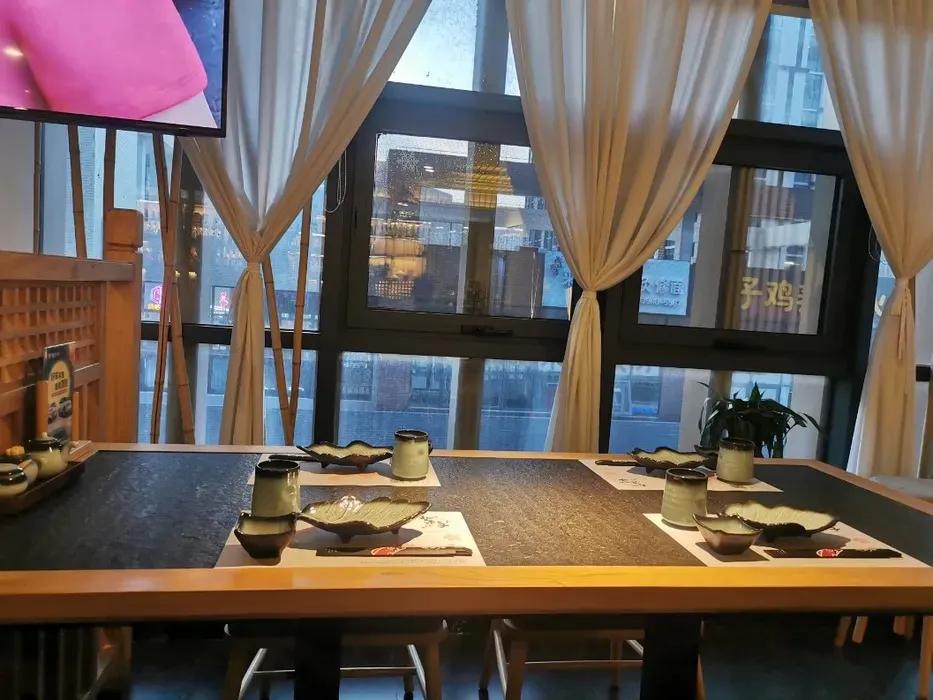 陪闺蜜打卡日料店,我的闺蜜我来宠