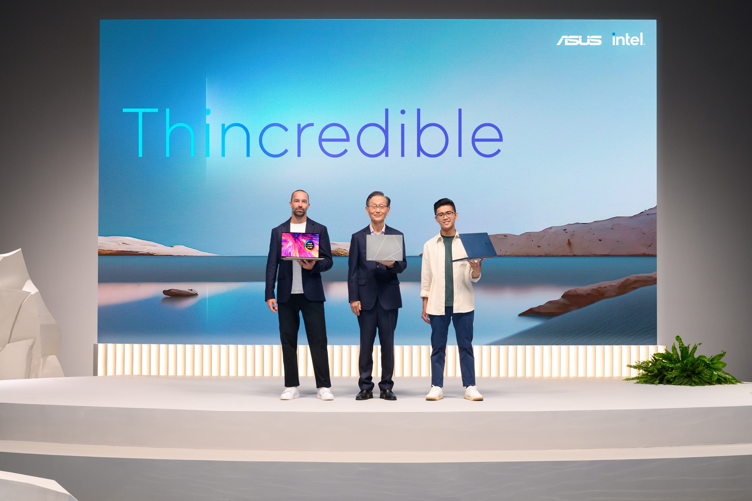 华硕灵耀deluxe132代加硬盘,华硕灵耀deluxe13开箱都有什么