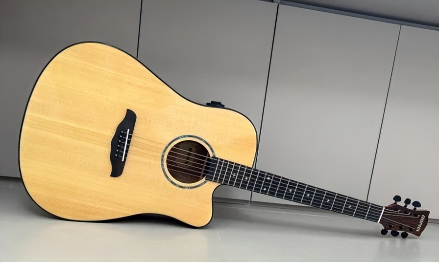 手工吉他好还是品牌吉他好,国内高端吉他品牌推荐