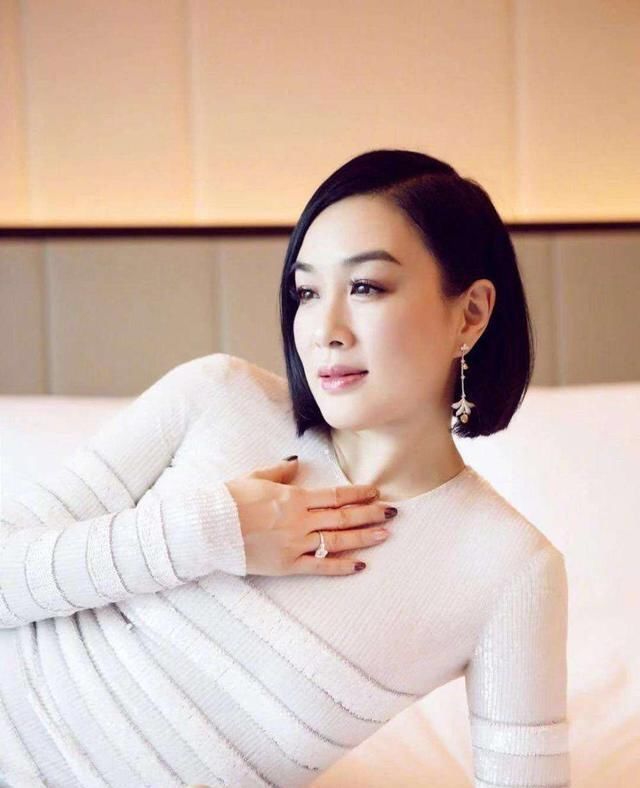 最美减龄短发一刀切适合所有女生,长发女怎么剪中性短发好看