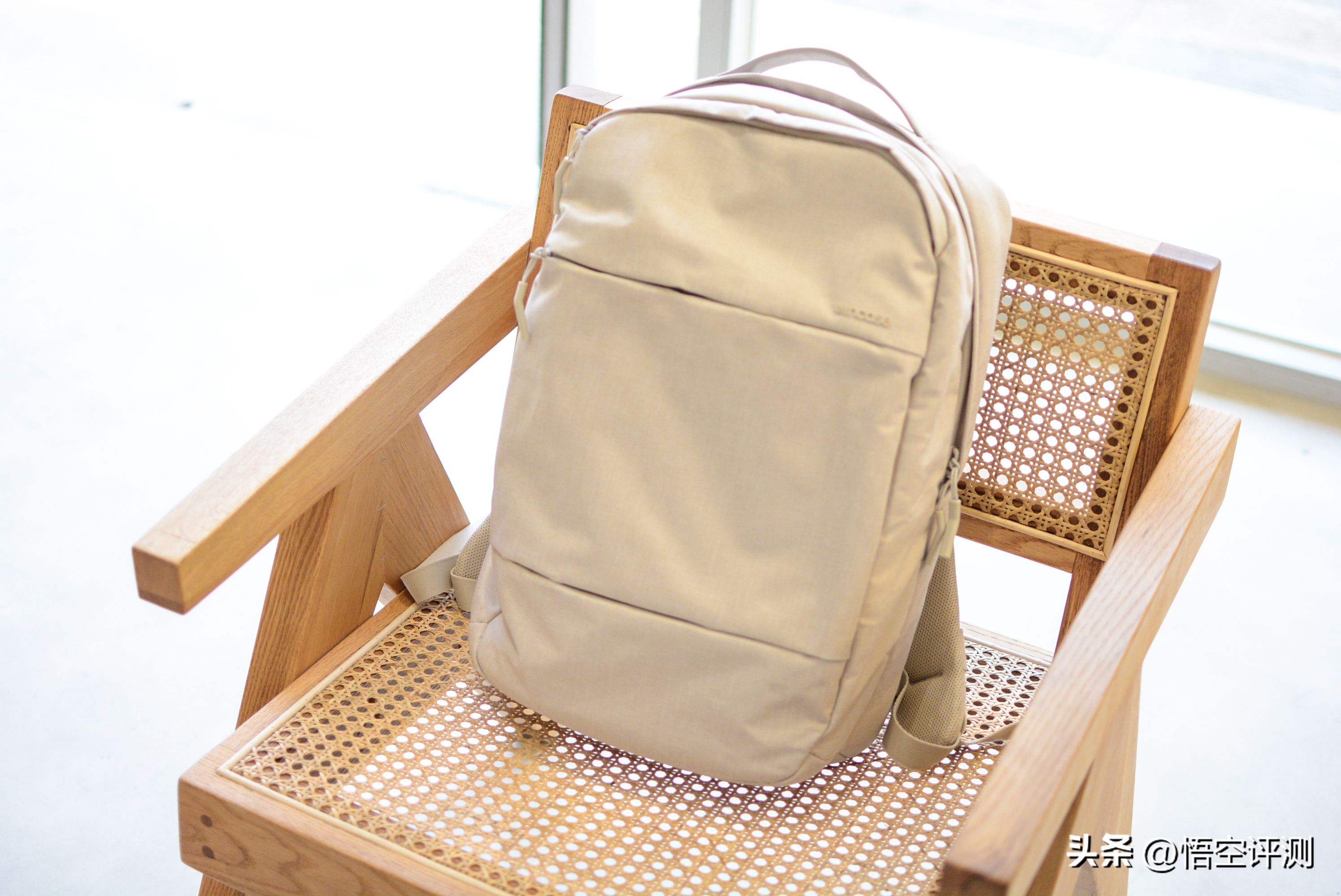 多格收纳旅行背包,多格收纳双肩包